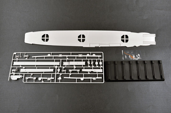 Trumpeter German Navy Aircraft Carrier Dim Peter Strassen Model Ships