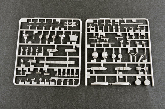 Trumpeter German Navy Aircraft Carrier Dim Peter Strassen Model Ships