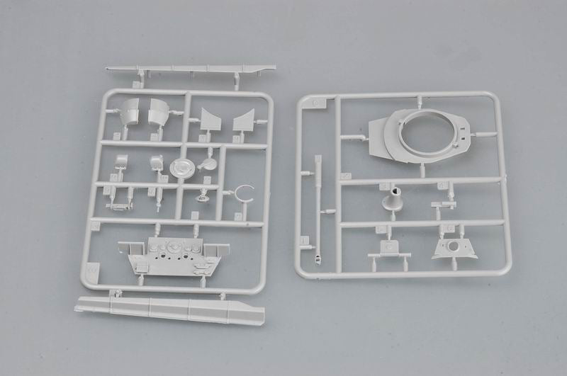 GERMAN SD.KFZ182 KING TIGER HENSCHL 1/72
