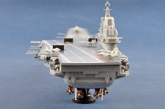 PLA NAVY AIRCRAFT CARRIR LIAONING 1/1000