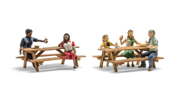 HO OUTDOOR DINING
