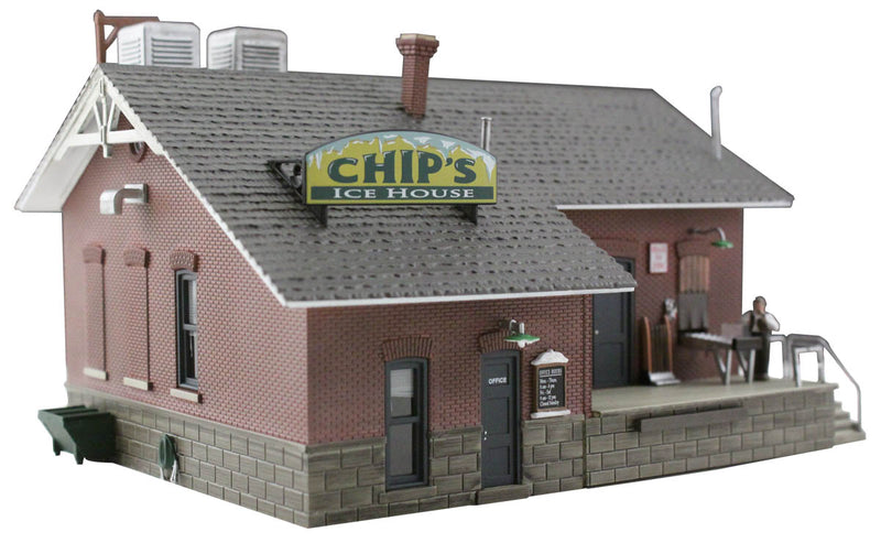 N CHIP'S ICE HOUSE