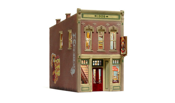 Woodland Scenics 5070 - Toy & Hobby Junction Built & Ready - HO Scale